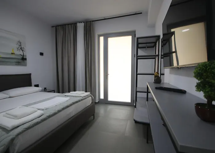 Neranxi Zajazd Himara